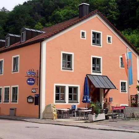 Gasthof Zum Brunnen Mörnsheim Buitenkant foto